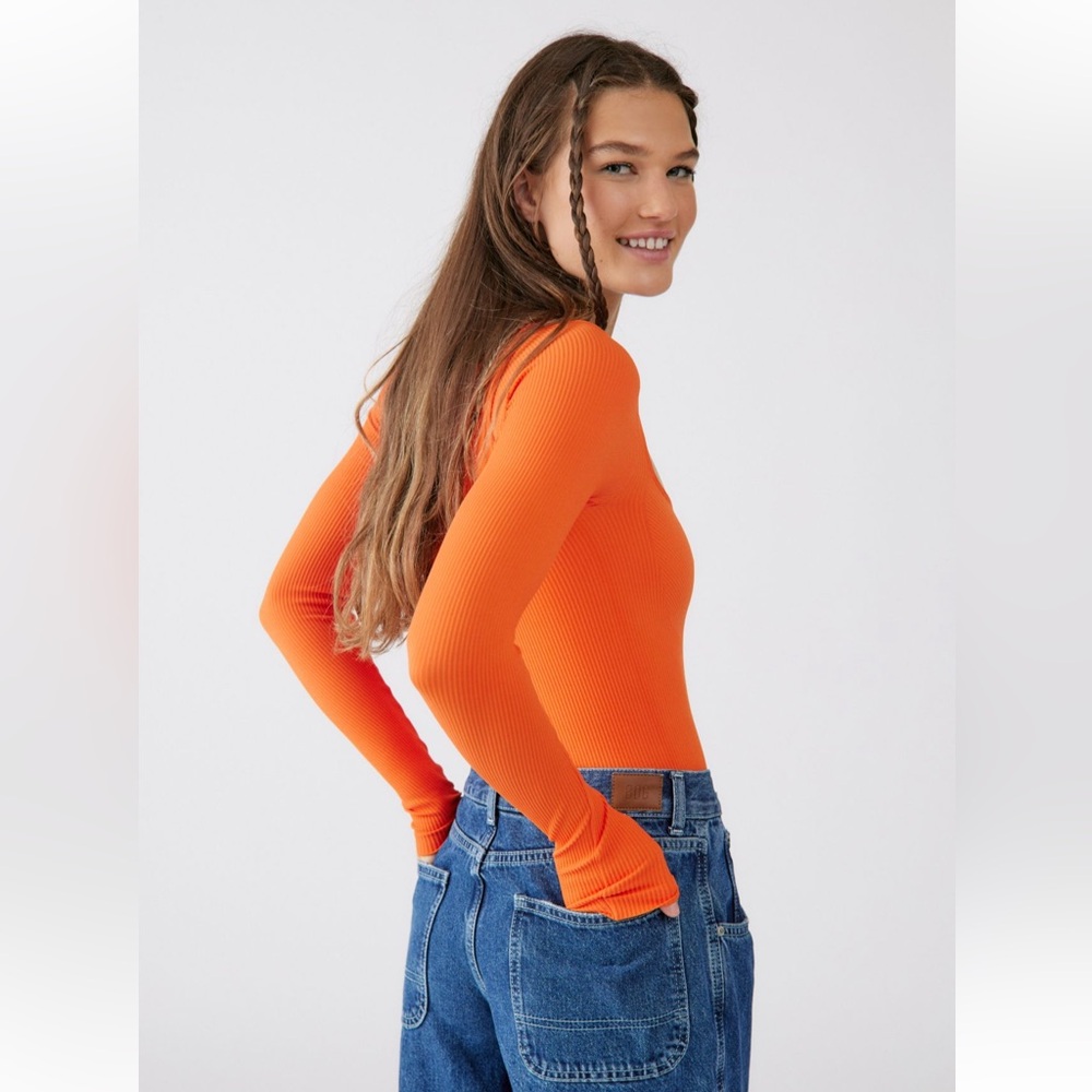Urban Outfitters Out from Under Marianne Seamless Long Sleeve Bodysuit | M/L - Picture 3 of 7